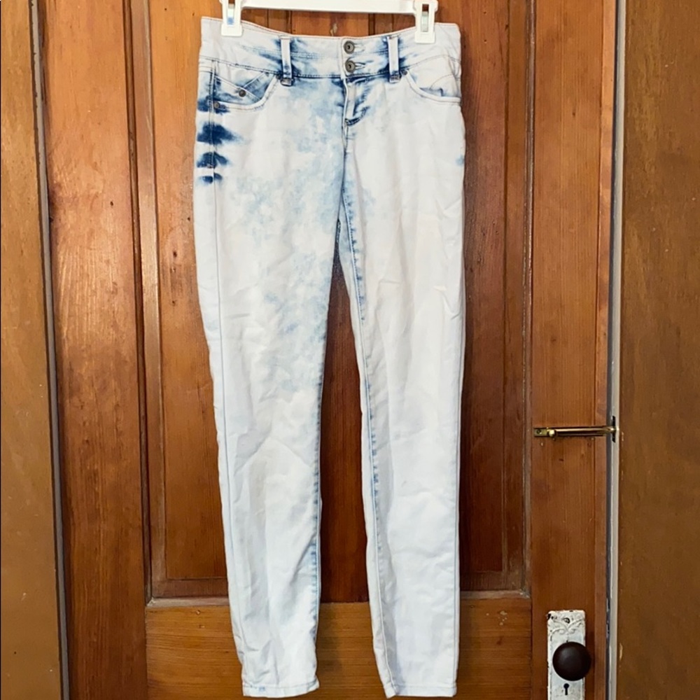 White washed straight leg blue jeans